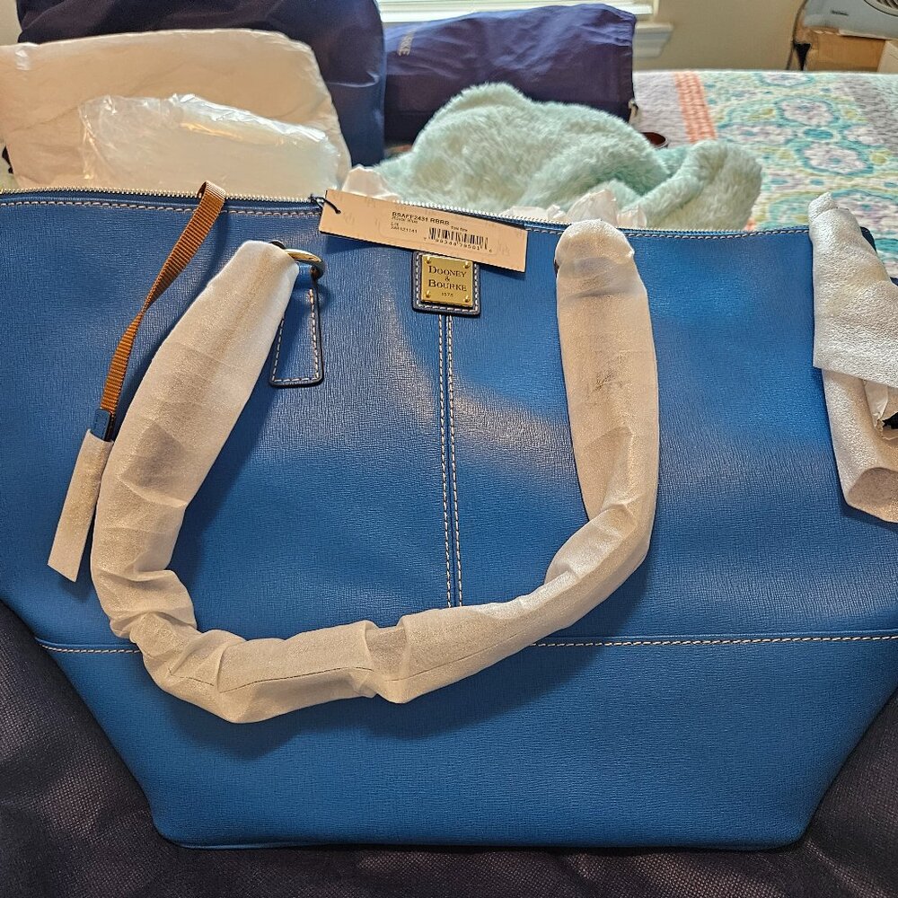 Dooney & Burke tote